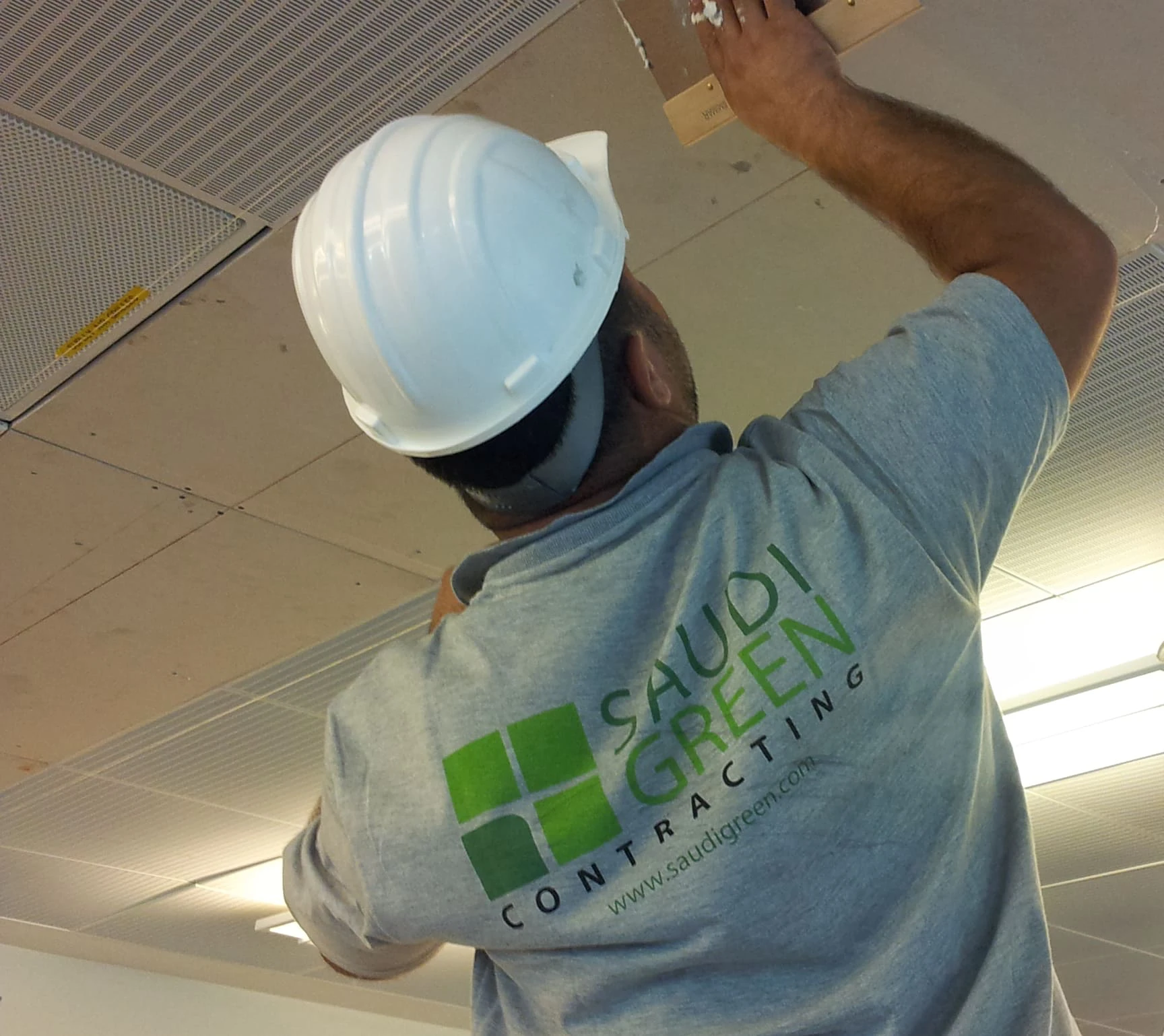 Fitout / interior finishing projects